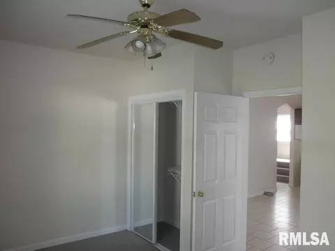125 E Wineman St, Auburn, IL 62615 photo 6