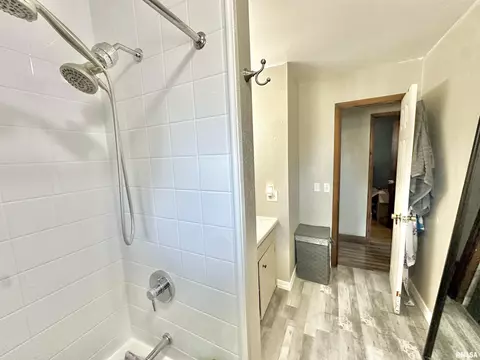 815 W Jackson St, Abingdon, IL 61410 photo 16