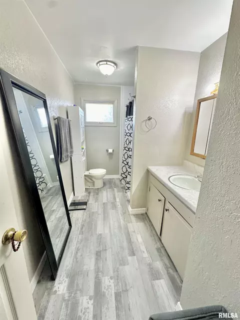 815 W Jackson St, Abingdon, IL 61410 photo 15
