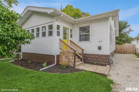 2105 S Spring St, Springfield, IL 62704