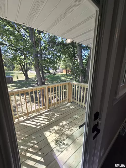 1418 Debbie Ln, Macomb, IL 61455 photo 10