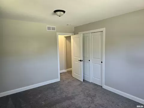 1418 Debbie Ln, Macomb, IL 61455 photo 16