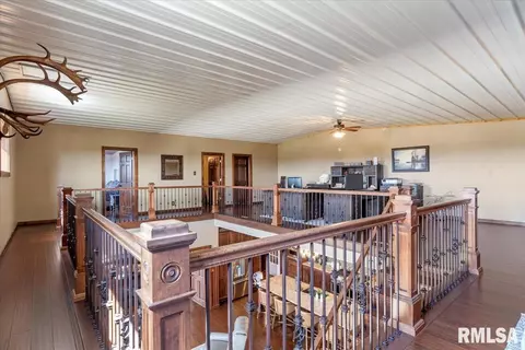 Entry Way - 27919 Quarton Rd, Palmyra, IL 62674 photo 3 of 3