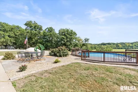 Exterior - 27919 Quarton Rd, Palmyra, IL 62674 photo 8 of 11