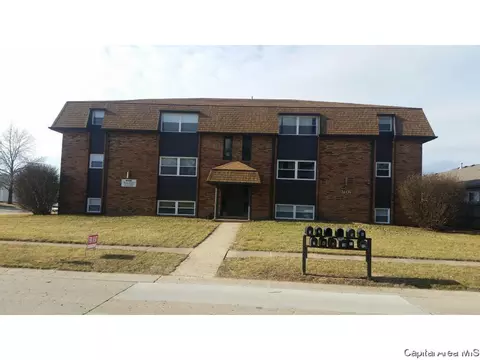 3101 Twin Lakes Dr, Springfield, IL 62707