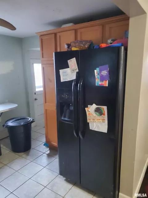 2277 E Keys St, Springfield, IL 62702 photo 8