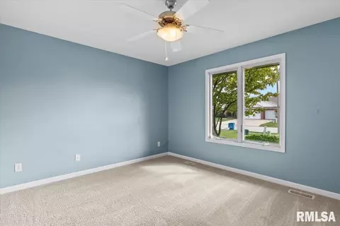 Bedroom - 3541 Sandwood Dr, Springfield, IL 62707 photo 6 of 9