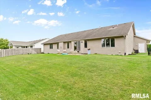 Exterior - 3541 Sandwood Dr, Springfield, IL 62707 photo 5 of 6