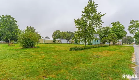 136 Locust Ave, Cornland, IL 62519 photo 2
