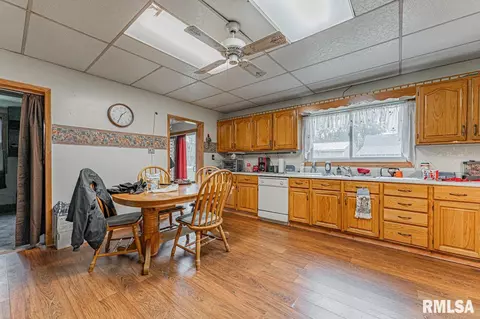 136 Locust Ave, Cornland, IL 62519 photo 13