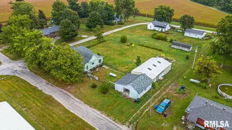136 Locust Ave, Cornland, IL 62519 photo 4