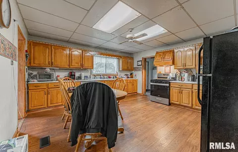 136 Locust Ave, Cornland, IL 62519 photo 12