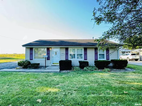1986 Newcomer Dr, Galesburg, IL 61401