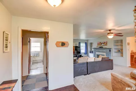 604 E 6th St, Pana, IL 62557 photo 9