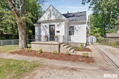 109 W Kimble St, Springfield, IL 62703 photo 2