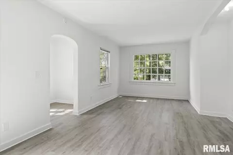 109 W Kimble St, Springfield, IL 62703 photo 9
