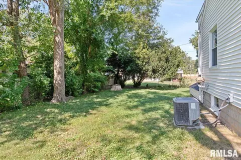 109 W Kimble St, Springfield, IL 62703 photo 35