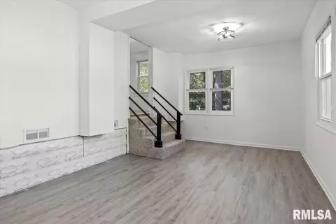 109 W Kimble St, Springfield, IL 62703 photo 18