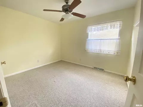 842 Roanoke Dr, Springfield, IL 62702 photo 15