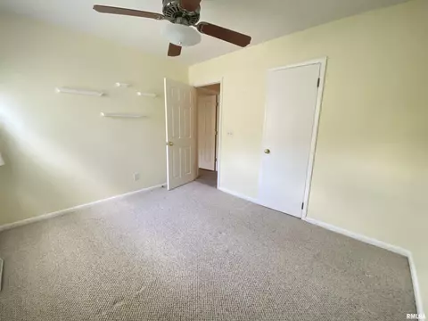 842 Roanoke Dr, Springfield, IL 62702 photo 16