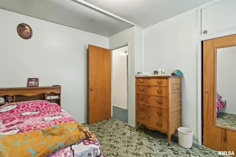 Bedroom - 3072 Louise Ln, Springfield, IL 62702 photo 6 of 7