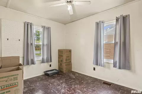 Bedroom - 3072 Louise Ln, Springfield, IL 62702 photo 5 of 7