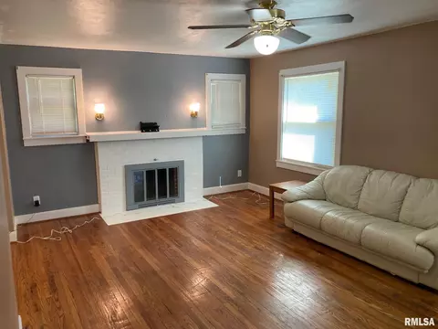 1231 Rutledge St, Springfield, IL 62702 photo 9