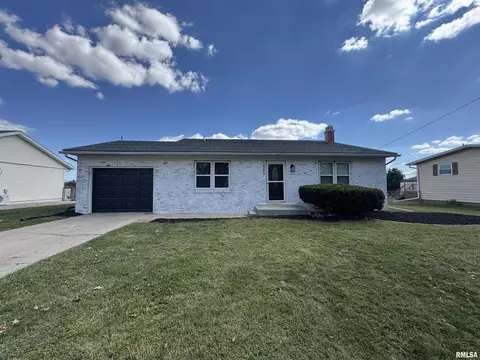 1565 Meadow Lark Dr, Galesburg, IL 61401