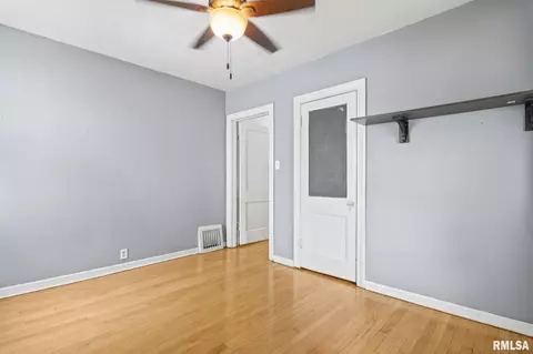 511 S Main St, Athens, IL 62613 photo 15