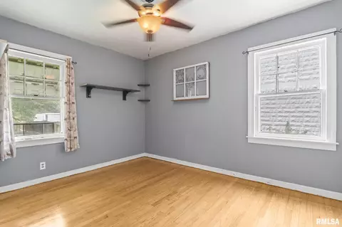 511 S Main St, Athens, IL 62613 photo 17