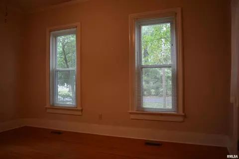 1213 N Franklin St, Springfield, IL 62702 photo 8