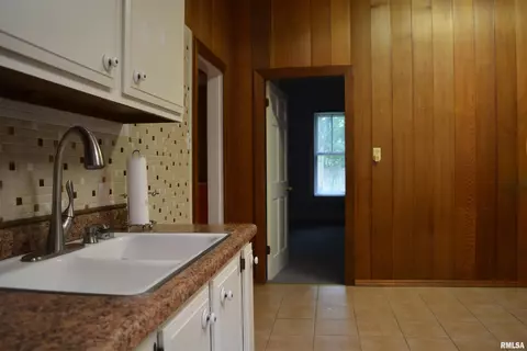 1213 N Franklin St, Springfield, IL 62702 photo 5