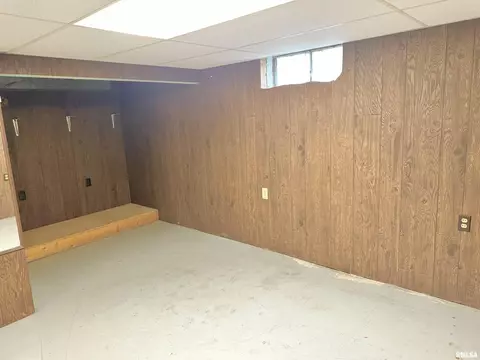 618 Wood Ave, Springfield, IL 62702 photo 2