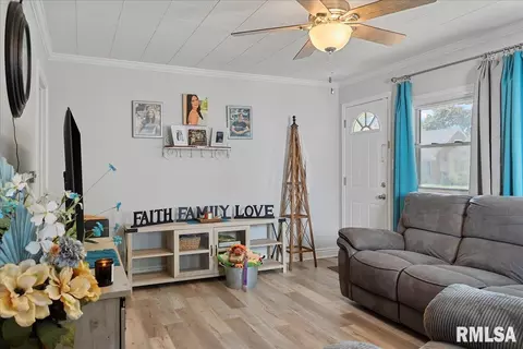 2060 Marland St, Springfield, IL 62702 photo 7