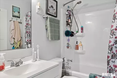 2060 Marland St, Springfield, IL 62702 photo 16