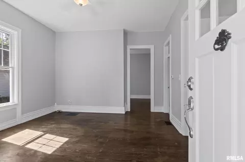 1501 S College St, Springfield, IL 62704 photo 6