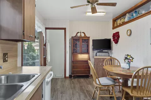 180 Archer Ave, Springfield, IL 62704 photo 9