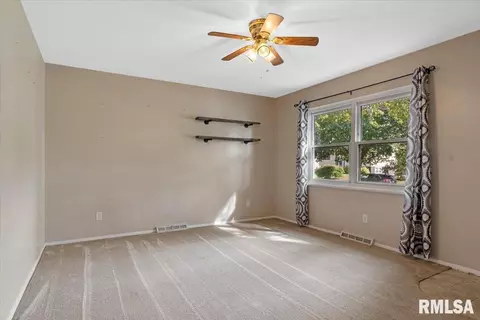 2317 Sutherland Rd, Springfield, IL 62702 photo 8