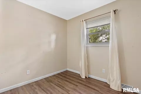 2317 Sutherland Rd, Springfield, IL 62702 photo 20