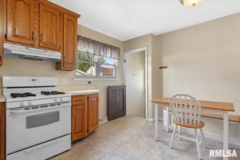 2317 Sutherland Rd, Springfield, IL 62702 photo 10