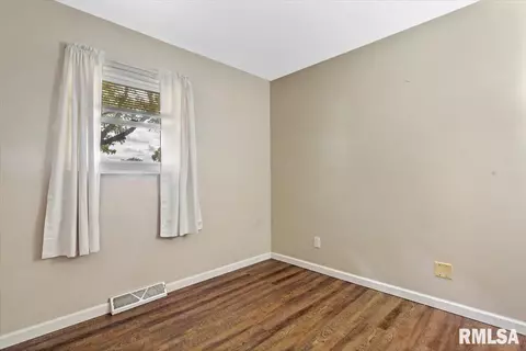 2317 Sutherland Rd, Springfield, IL 62702 photo 17