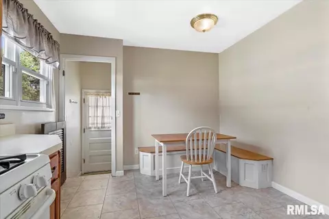 2317 Sutherland Rd, Springfield, IL 62702 photo 11