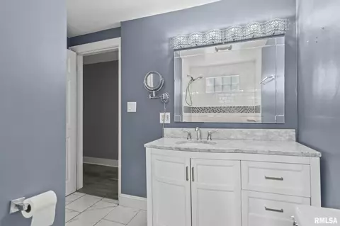 1328 W Edwards St, Springfield, IL 62704 photo 12
