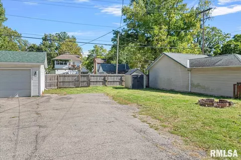 Exterior - 1926 S 4th St, Springfield, IL 62703 photo 7 of 7
