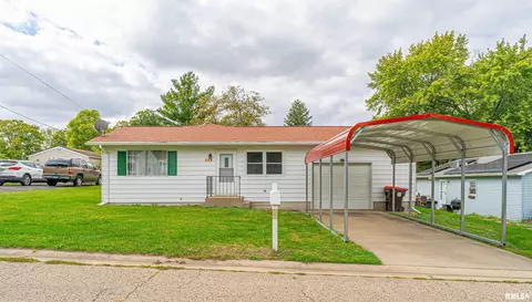 115 Gavin St, Lincoln, IL 62656
