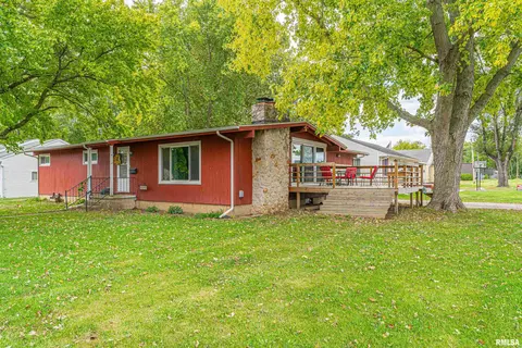159 Portland Pl, Lincoln, IL 62656