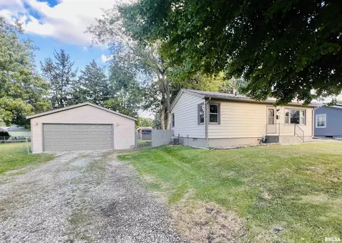895 S Whitesboro St, Galesburg, IL 61401