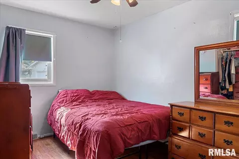 Bedroom - 19 Salem Ct, Springfield, IL 62702 photo 1 of 6