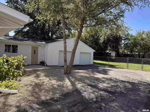 1747 N Milton Ave, Grandview, IL 62702 photo 3