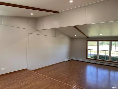 1747 N Milton Ave, Grandview, IL 62702 photo 12